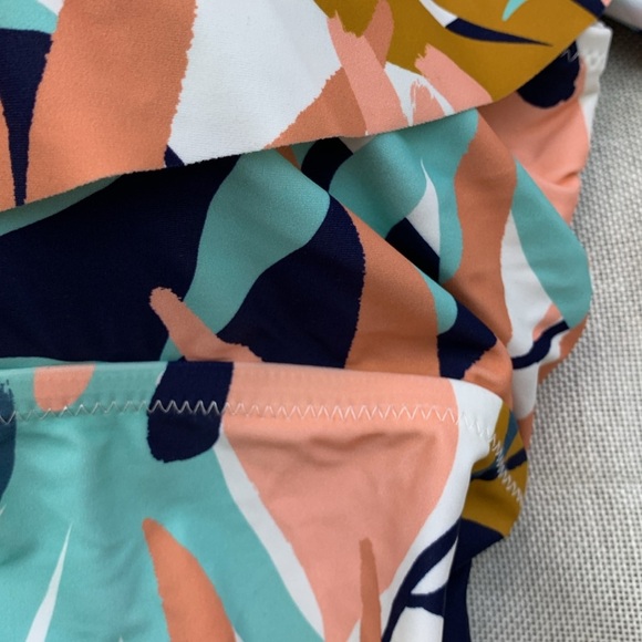 Raisins Curve Women's Off-Shoulder Tankini Top Size 24W - Picture 3 of 10